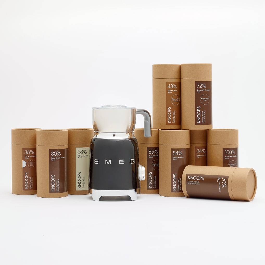 Smeg hot chocolate maker with Knoops chocolate