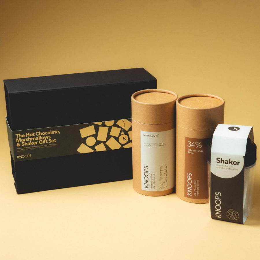 Hot chocolate shaker, flakes and marshmallows gift set